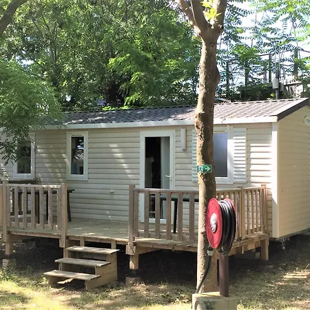 Campsite Le Clos Fleuri