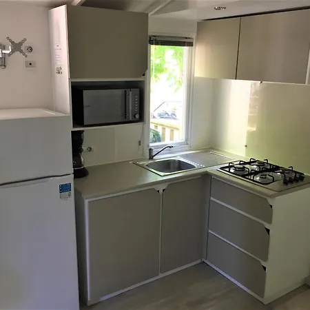 Le Clos Fleuri Campsite *